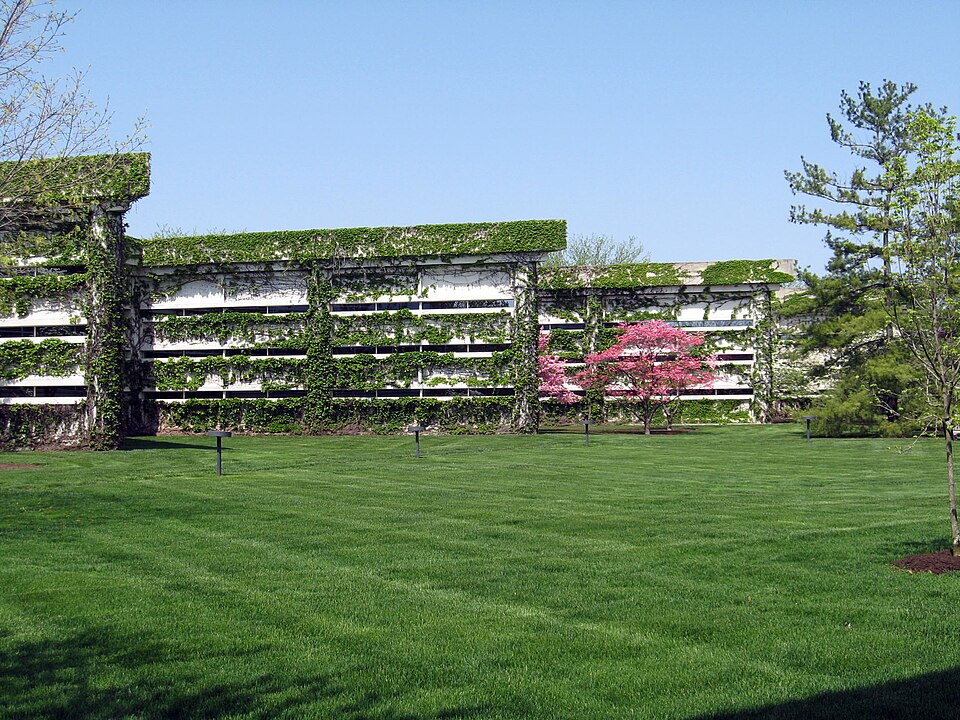 Kurumsal ofis binası dış görünümü